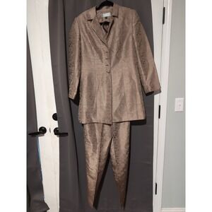 Travis Ayers Floral Embroidered Suit, Two Piece Set, Women's Size 8, Vintage‎